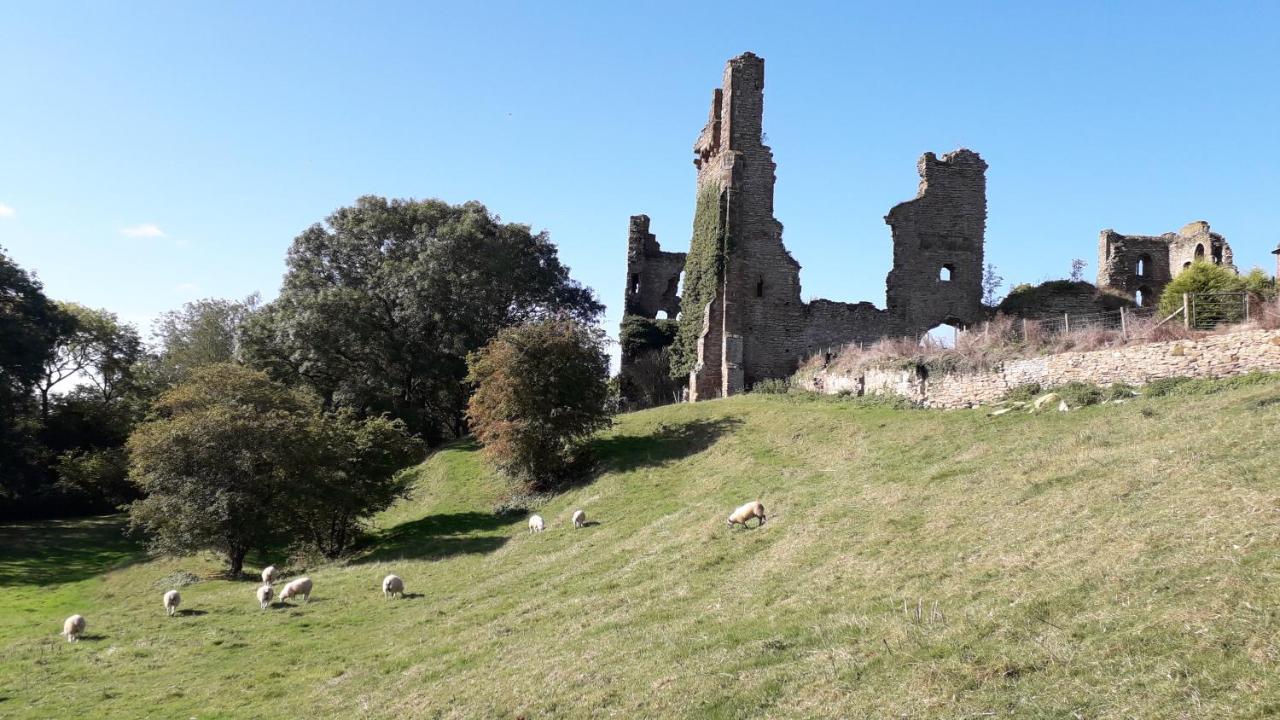 Castle Lodge Sheriff Hutton Exterior foto